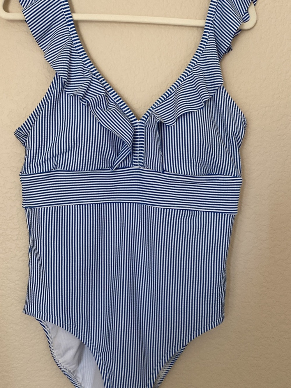 Seersucker ruffled feminine Women's swimsuit